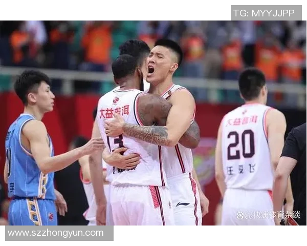 季后赛八强争夺战首场较量广东队对阵江苏队精彩回顾与分析